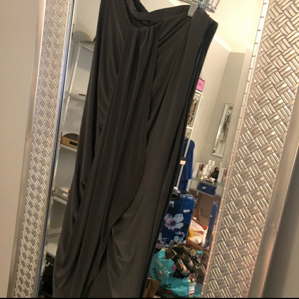 Boohoo Olive skirt - Picture 2 of 2